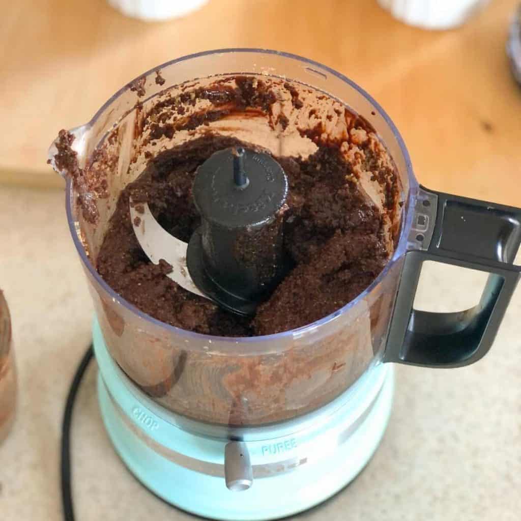 Step 8 for making nut free chocolate spread